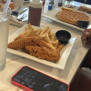 Keke's Breakfast Cafe - Kid's Chicken Fingers & French Fries - Breakfast & Brunch Near Me - Orlando, Florida