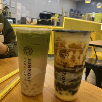 Sunright Tea Studio - Matcha Oolong Milk Tea Creme Brulee Boba Milk - Tea Rooms Near Me - O'Fallon, Missouri