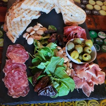 La Volata Pizzeria - Pizza Near Me - Redlands, California