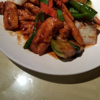Ming's Bistro - Tofu with mixed vegetables and chicken pan fried noodles - Dim Sum Near Me - Orlando, Florida Ming's Bistro - Tofu with mixed vegetables and chicken pan fried noodles - Dim Sum Near Me - Orlando, Florida