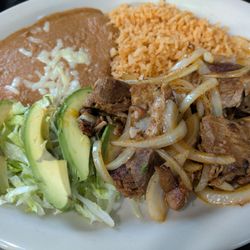 El Jefe Cantina Mexican Restaurant & Bar - Carnitas Dinner