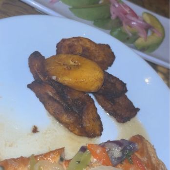 Muelle 13 - Salmon, plantains, avocado - Bars Near Me - San Juan, Puerto Rico