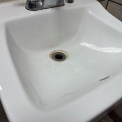 Bathroom sink
