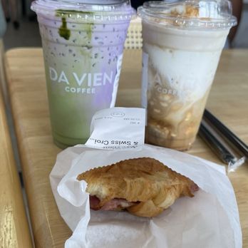 Da Vien Coffee - Ube matcha latte, coconut Vietnamese coffee, ham and cheese croissant IG: Bupra_mk5 - Desserts Near Me - Westminster, California Da Vien Coffee - Ube matcha latte, coconut Vietnamese coffee, ham and cheese croissant IG: Bupra_mk5 - Desserts Near Me - Westminster, California