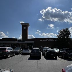 The Depot at Gibson Mill - Large parking lot