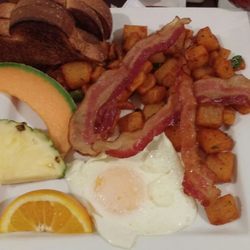 Benedictine - 1 egg with bacon, mine. Can u believe it was only 7$ tax included?!