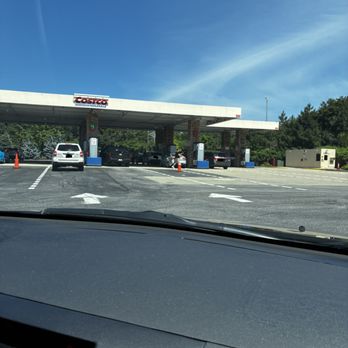 Costco Gas - Empty slots - Gas Stations Near Me - Mettawa, Illinois