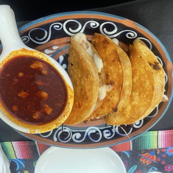 Los Gallitos Taqueria - Birria tacos - Mexican Near Me - Homestead, Pennsylvania Los Gallitos Taqueria - Birria tacos - Mexican Near Me - Homestead, Pennsylvania