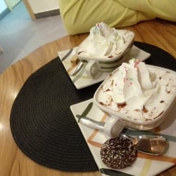 Dolce Amaro Coffee Bar - Cioccolata e biscottini