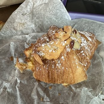Une Autre Histoire La French Bakery - Almond croissant - Bakeries Near Me - St. Augustine, Florida Une Autre Histoire La French Bakery - Almond croissant - Bakeries Near Me - St. Augustine, Florida