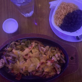 El Coco - Chicken fajita - Mexican Near Me - New York, New York