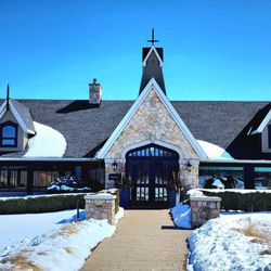 Vineland Estates Winery and Restaurant - Restaurant storefront