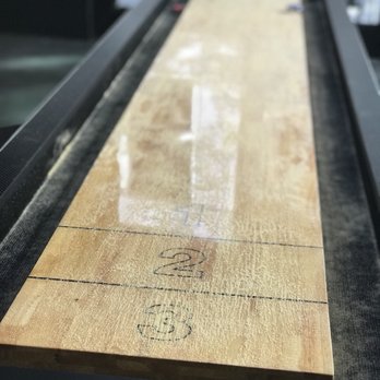 Redhook Brewlab - Shuffle board! - Breweries Near Me - Seattle, Washington Redhook Brewlab - Shuffle board! - Breweries Near Me - Seattle, Washington