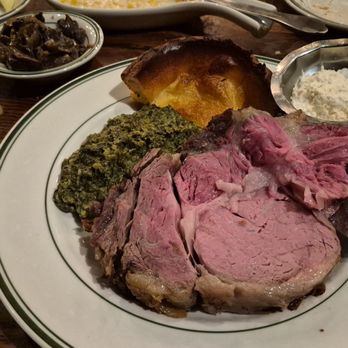 Gulliver's Restaurant - Large Primerib cooked medium rare with buttered spinach, Gullivers corn, sautéed mushrooms, and grilled onions. - American Near Me - Irvine, California