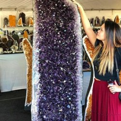 Psychic readings by Sarah Gail - Purple amethyst for healing