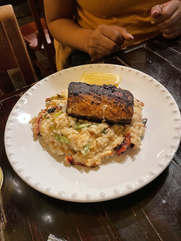 Social spots from Fody's Great American Tavern