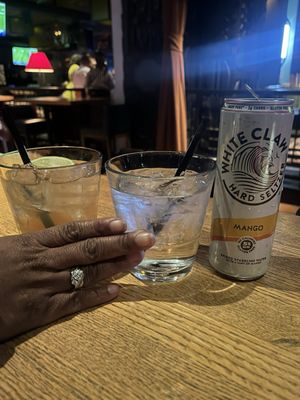 Point & Feather by null