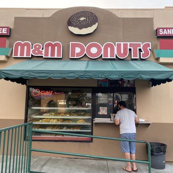 M & M Donuts - Donuts Near Me - Anaheim, California