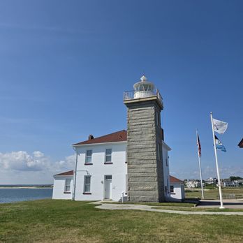 Watch Hill Lighthouse - Museums Near Me - Westerly, Rhode Island