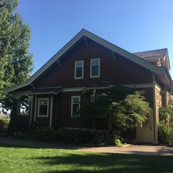 Reader's Garden Cafe - Cafes Near Me - Calgary, Alberta