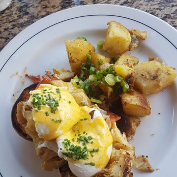 Cafe Mimosa - Artichoke eggs Benedict - Breakfast & Brunch Near Me - San Clemente, California