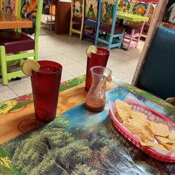 La Ranchera - Chips and salsa