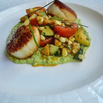 Green Pig Bistro - Seafood Scallops - New American Near Me - Arlington, Virginia
