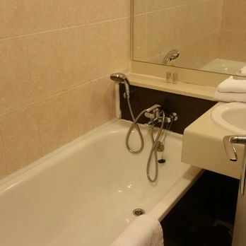 Le Forestia - Pas de douche mais une baignoire dans la salle de bain - Hotels Near Me - Pannes, 45