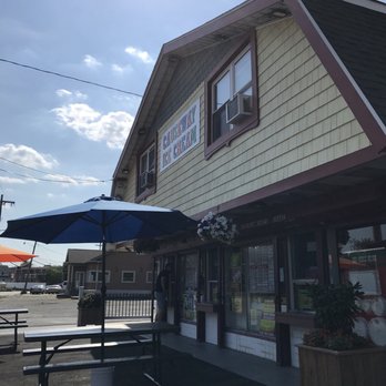 Causeway Ice Cream - the outside of the building - Ice Cream & Frozen Yogurt Near Me - South River, New Jersey Causeway Ice Cream - the outside of the building - Ice Cream & Frozen Yogurt Near Me - South River, New Jersey