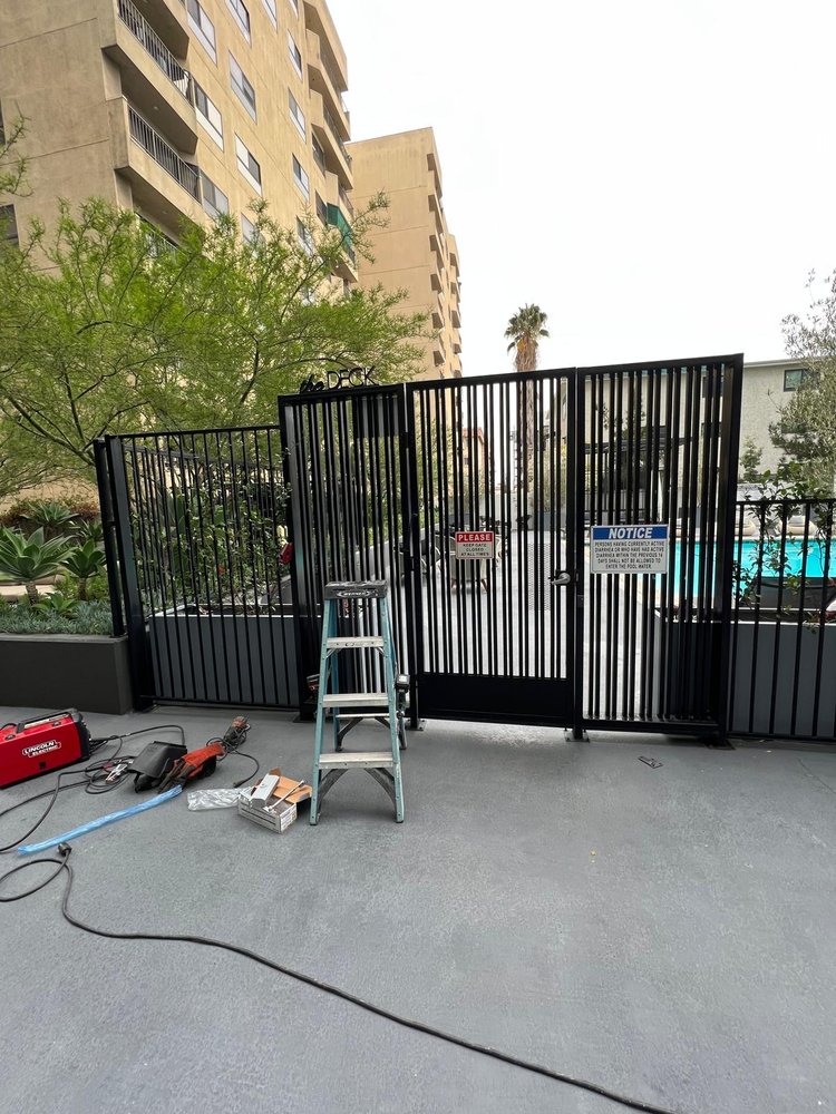 Slide of The Home Repair Handyman