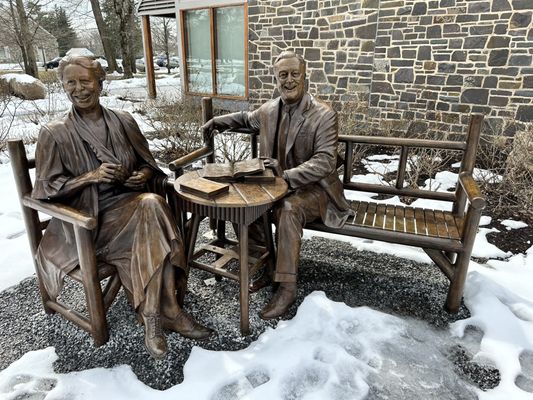 Franklin D. Roosevelt Presidential Library and Museum by null