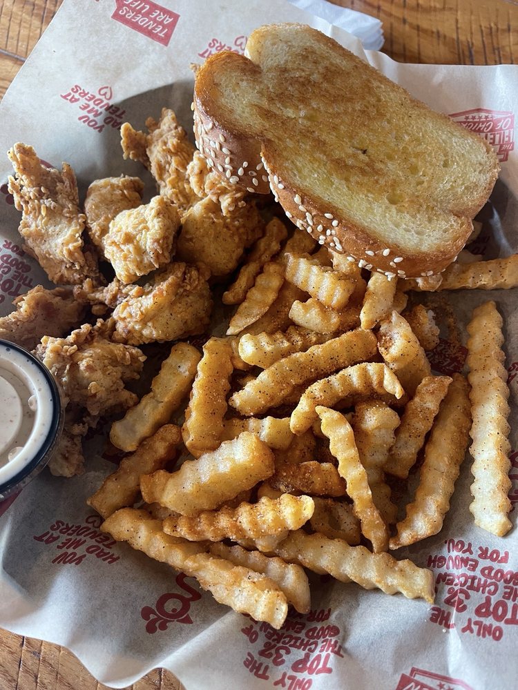 Food from Huey Magoo's Chicken Tenders - Daytona Beach