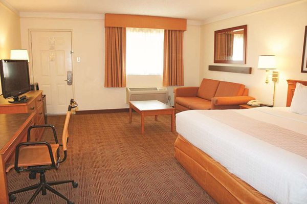 La Quinta Inn by Wyndham San Antonio Market Square by null