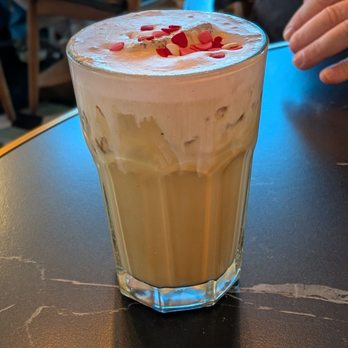 Cafe Landwer - White mocha latte with strawberries, a Valentine's Day creation - Cafes Near Me - Las Vegas, Nevada Cafe Landwer - White mocha latte with strawberries, a Valentine's Day creation - Cafes Near Me - Las Vegas, Nevada