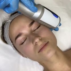 Cru Day Spa - Cell Therapy Facial