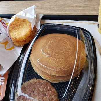 McDonald’s - Standard breakfast plate (pancakes and sausage) and hashbrowns and a croissant from the Canadian menu - Burgers Near Me - Chicago, Illinois McDonald’s - Standard breakfast plate (pancakes and sausage) and hashbrowns and a croissant from the Canadian menu - Burgers Near Me - Chicago, Illinois