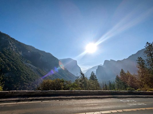 Tunnel View by null