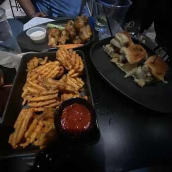 3rd Base LA - Seasoned Waffle Fries, Buffalo Chicken Sliders, Crispy Wings - Sports Bars Near Me - Los Angeles, California 3rd Base LA - Seasoned Waffle Fries, Buffalo Chicken Sliders, Crispy Wings - Sports Bars Near Me - Los Angeles, California