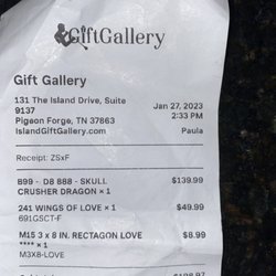 Gift Gallery - The receipt showing that no discount was given for my son's items.