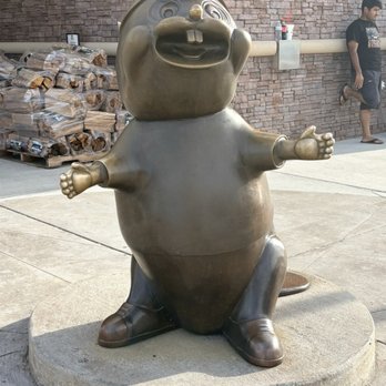 Buc-ee's - Outside -  the infamous beaver - Gas Stations Near Me - Robertsdale, Alabama