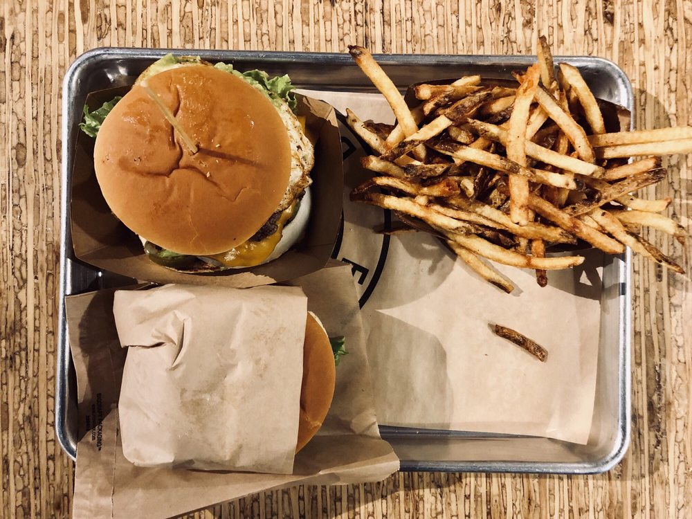 ELEVATION BURGER 90 Photos & 191 Reviews 201 Plaza Dr, Collegeville