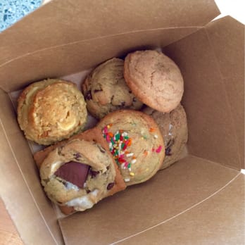 Hello Robin - Half a dozen for $8. - Bakeries Near Me - Seattle, Washington Hello Robin - Half a dozen for $8. - Bakeries Near Me - Seattle, Washington