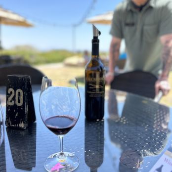 Calcareous Vineyard - Wine Tasting Room Near Me - Paso Robles, California