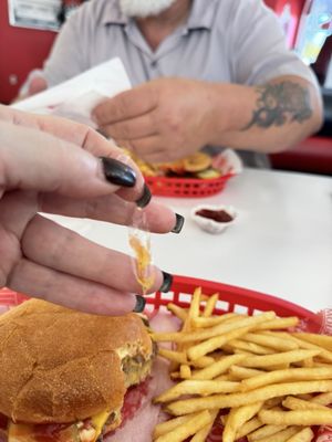 Steak ’n Shake by null