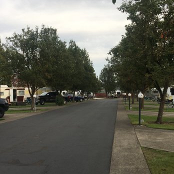 The Vintages Trailer Resort - The 'hood - Resorts Near Me - Dayton, Oregon