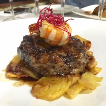 Zarautz - Beef Sirloin with shrimp. - Basque Near Me - Barcelona, B