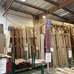 TH&H Hardwood & Hardware Co.