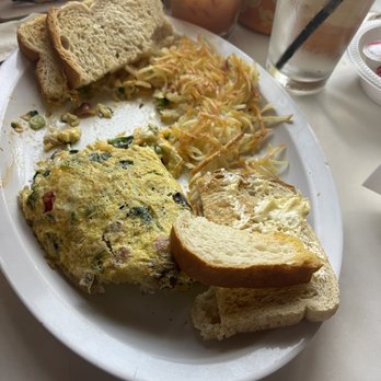 Chicken Coop - Breakfast Spinach Omelet - American Near Me - Newport Beach, California