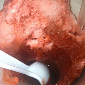 Lucky's SnoBiz - Hurricane topped with sweet cream! - Shaved Ice Near Me - Houston, Texas Lucky's SnoBiz - Hurricane topped with sweet cream! - Shaved Ice Near Me - Houston, Texas