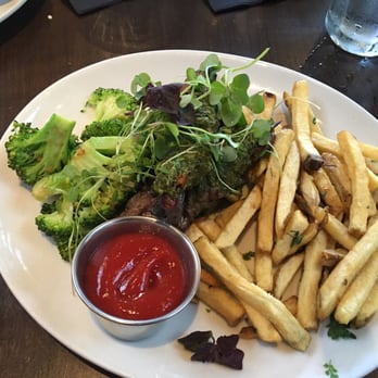 Ollo - Filet Mignon kabobs with fries and broccoli - New American Near Me - Malibu, California Ollo - Filet Mignon kabobs with fries and broccoli - New American Near Me - Malibu, California